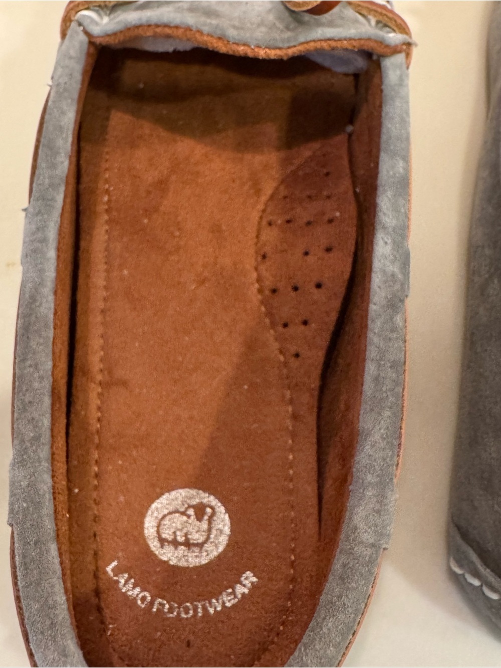 Lamo Sabrina Moc Soft Grey Suede Classic Moccasin Slipper Shoe New In Box - Picture 13 of 16